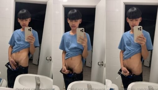 ต้าวเจ๋งโชว์ควยชักว่าวหน้ากระจกในห้องน้ำ ถ่ายคลิปเล่นๆ อ้าว..น้ำแตกจริงซะงั้น เงี่ยนอ่ะครับ